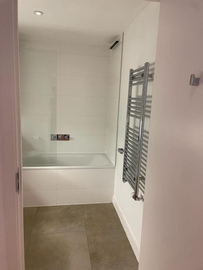 Luxury En-Suite Room Olympic Village In Shared Apartment Londres Exterior foto