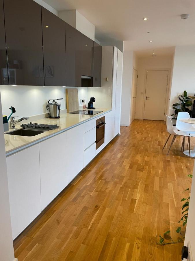 Luxury En-Suite Room Olympic Village In Shared Apartment Londres Exterior foto